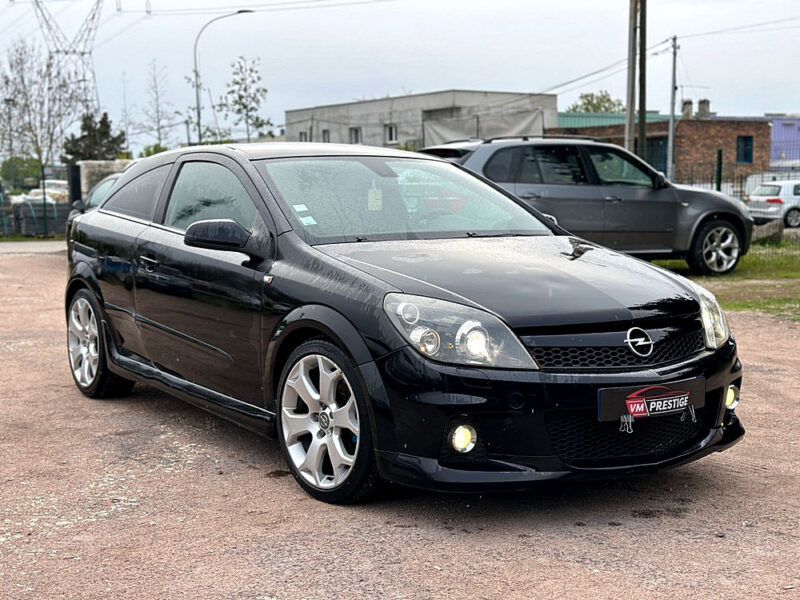 Opel Astra OPC 2L Turbo 240 CV / siège RECARO / Xénon auto / Paiement 4x Possible