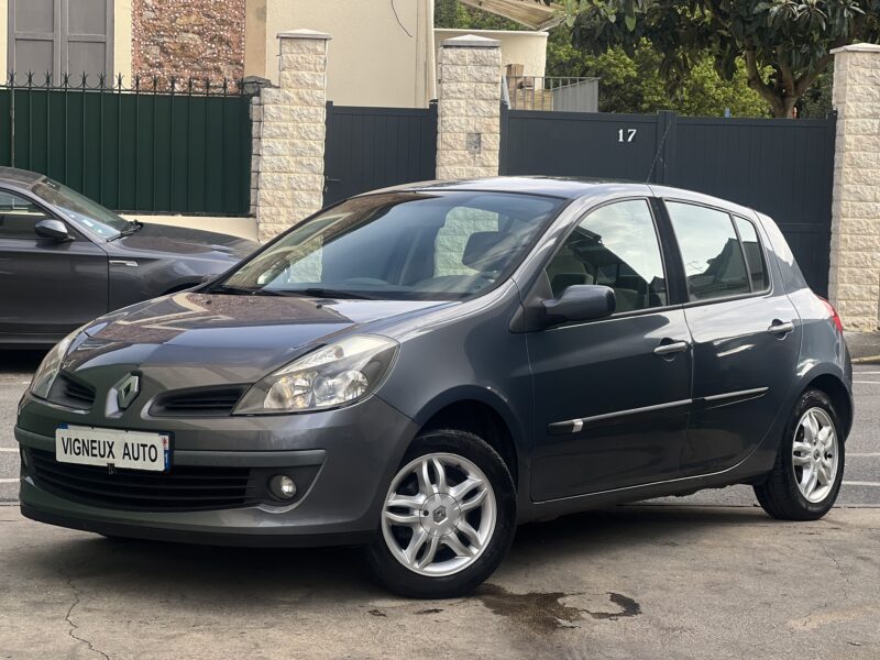 RENAULT CLIO 1.6 PRIVILEGE PAYER EN 4X