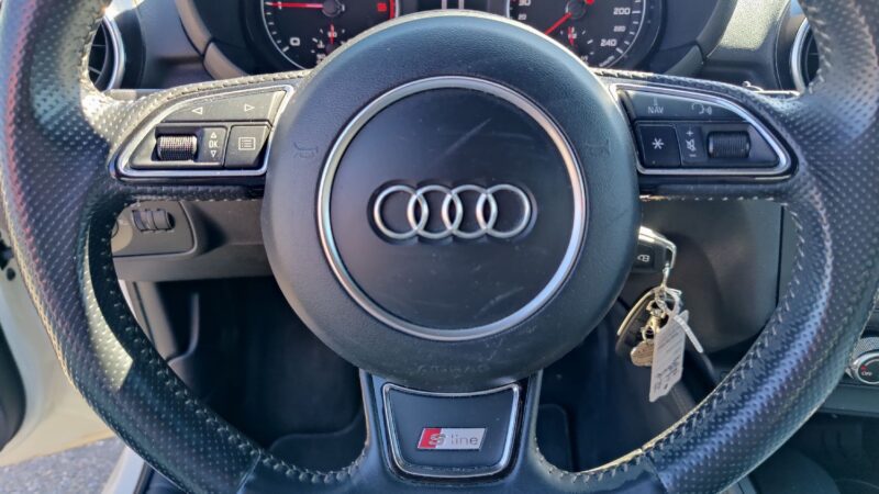 AUDI A1 Sportback 1.6 TDI 90cv S-LINE