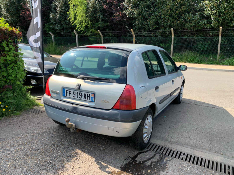 RENAULT CLIO II 1.4i 75CV