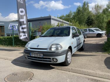 RENAULT CLIO II 1.4i 75CV