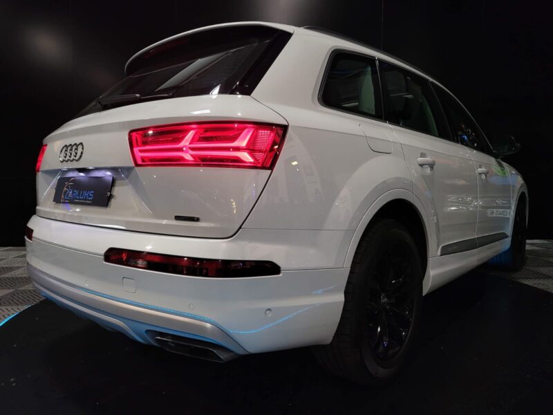 AUDI Q7 3.0 TDI  272cv AVUS 7 places