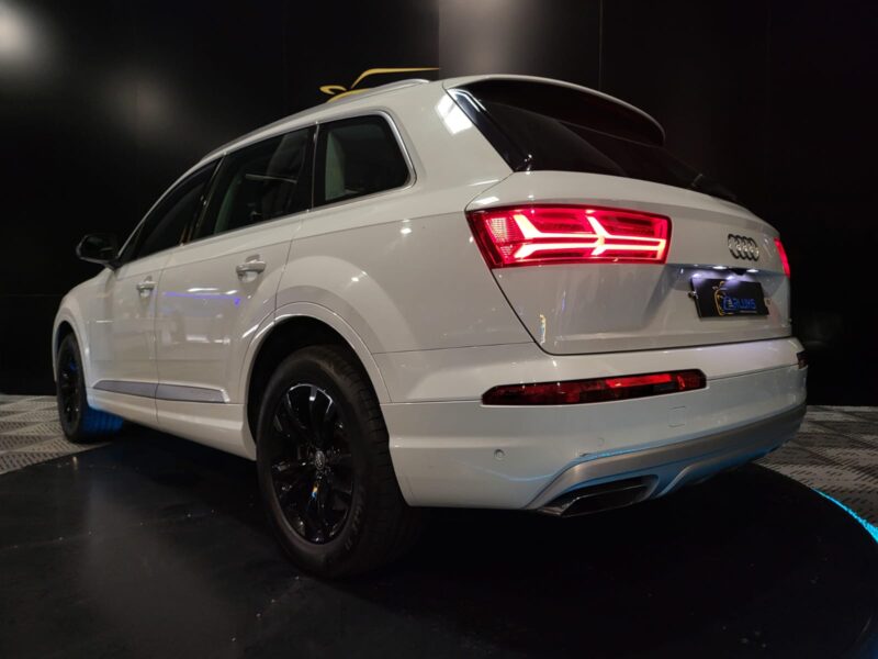 AUDI Q7 3.0 TDI  272cv AVUS 7 places