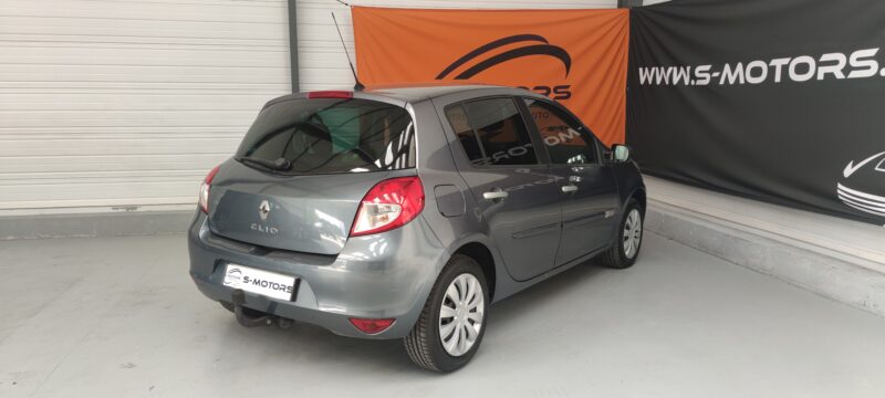 Renault CLIO III 1.5 DCI 85CH EXPRESSION CLIM