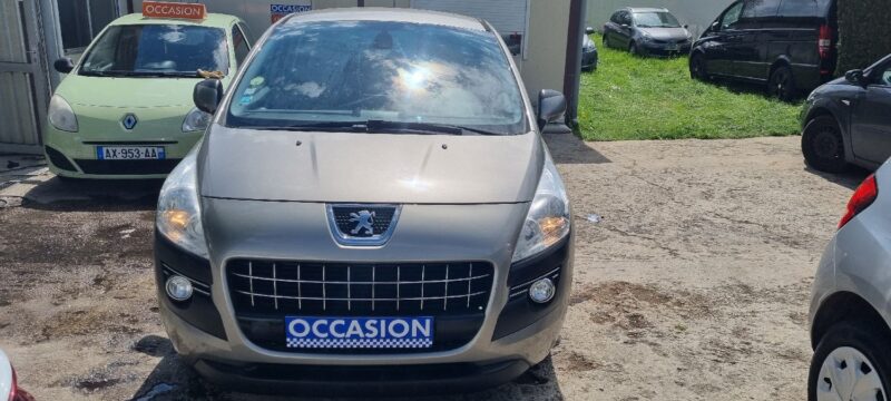 PEUGEOT 3008 1.6 HDi 112Ch PREMIUM