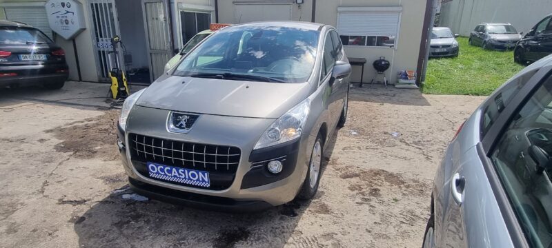 PEUGEOT 3008 1.6 HDi 112Ch PREMIUM