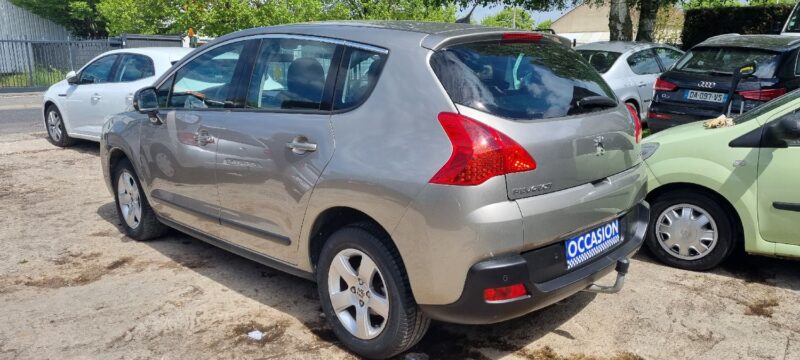 PEUGEOT 3008 1.6 HDi 112Ch PREMIUM