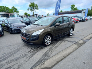 PEUGEOT 3008 2012