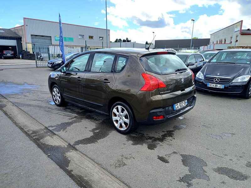 PEUGEOT 3008 2012