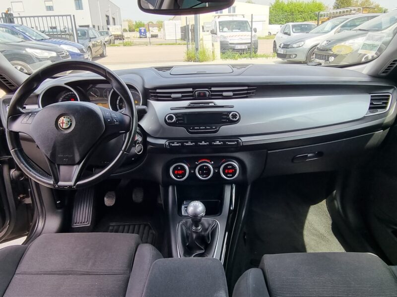 ALFA ROMEO GIULIETTA 1.6 JTDM 105 Distinctive