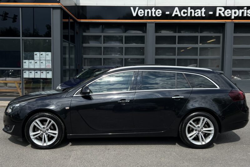 OPEL INSIGNIA PHASE II SPORTS TOURER 1.6 CDTI 136 Cv BOITE AUTO TOIT OUVRANT FULL OPTION Garantie1an