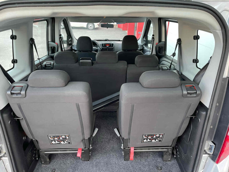 FIAT DOBLO 7 PLaces 105cv Cargo LOUNGES