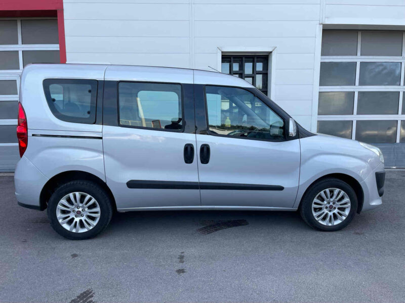 FIAT DOBLO 7 PLaces 105cv Cargo LOUNGES