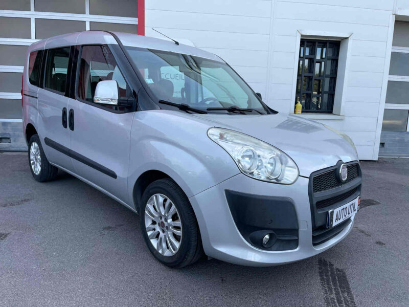 FIAT DOBLO 7 PLaces 105cv Cargo LOUNGES