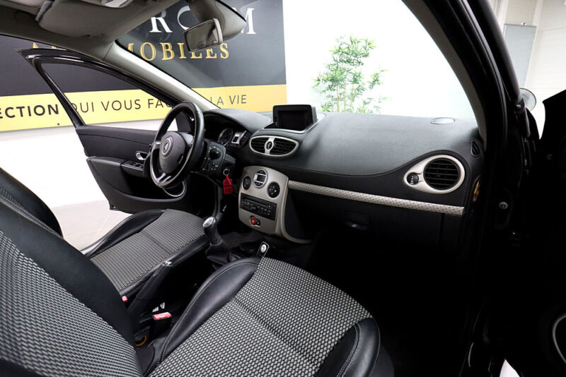 RENAULT CLIO III 2010