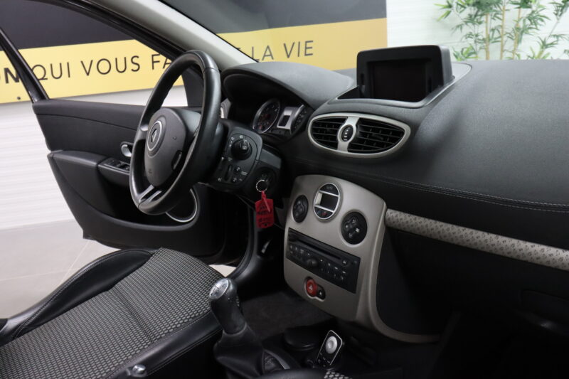 RENAULT CLIO III 2010