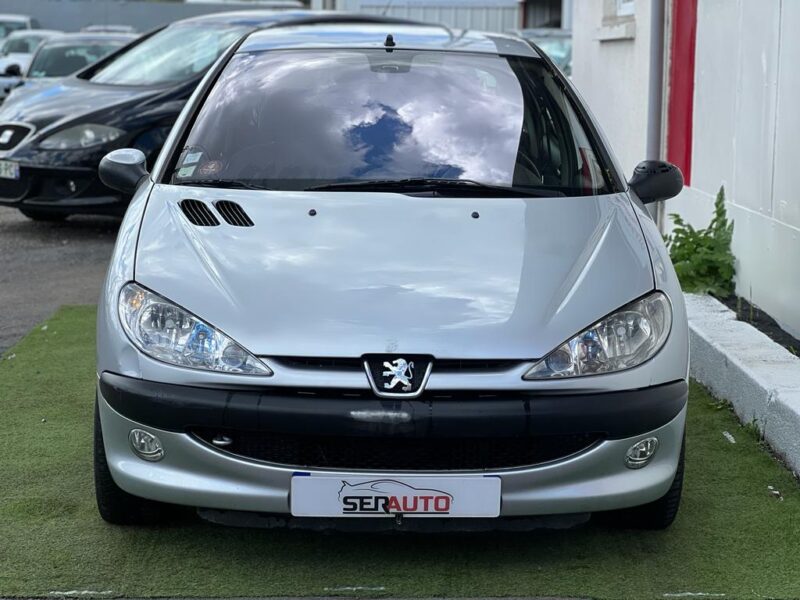 PEUGEOT 206 2004