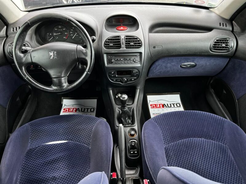 PEUGEOT 206 2004