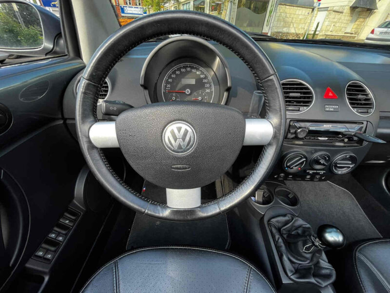 VOLKSWAGEN NEW BEETLE Décapotable 2006