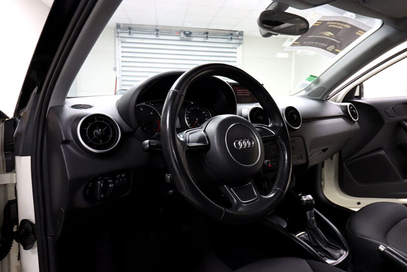 AUDI A1 2011