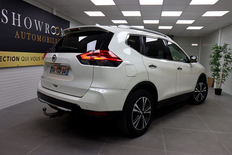 NISSAN X-TRAIL 2018