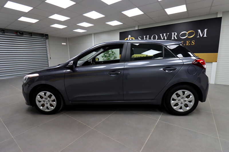 HYUNDAI I 20 2016