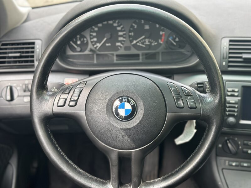 BMW SERIE 3  325i BOITE AUTOMATIQUE PAYER EN 4X