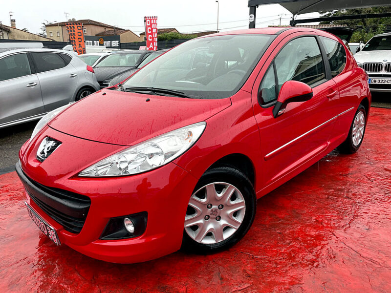 PEUGEOT 207 2014