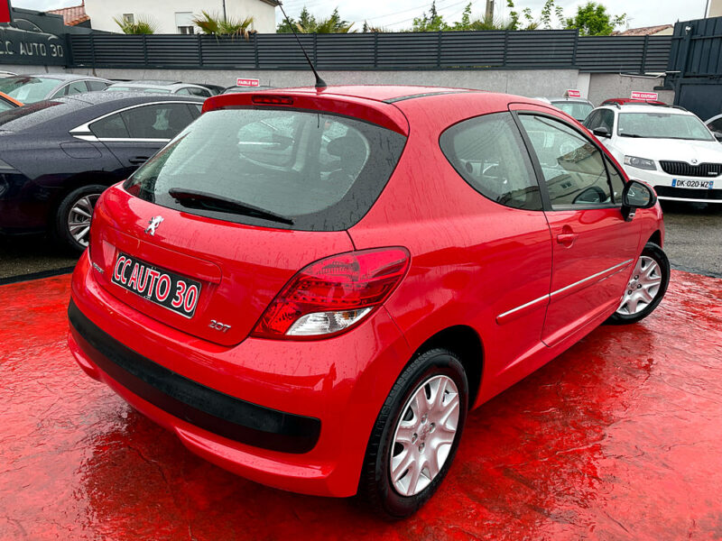 PEUGEOT 207 2014