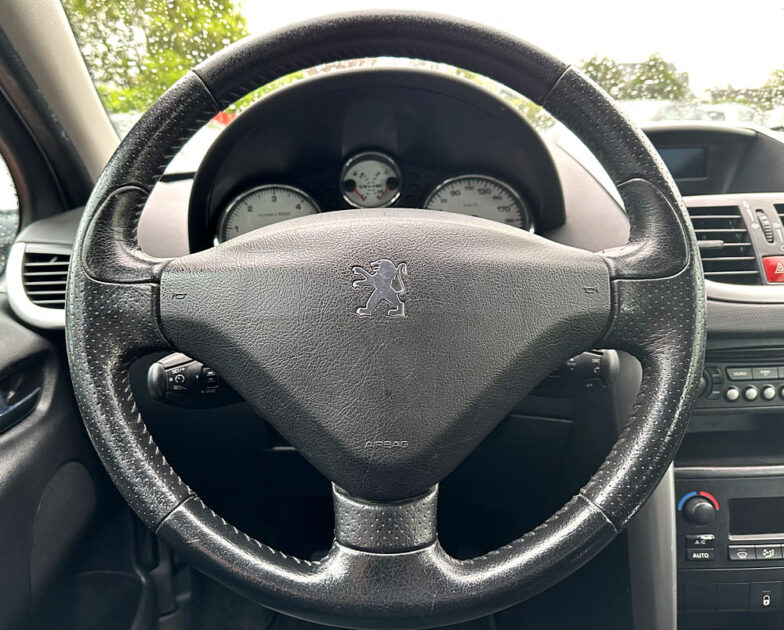 PEUGEOT 207 2006