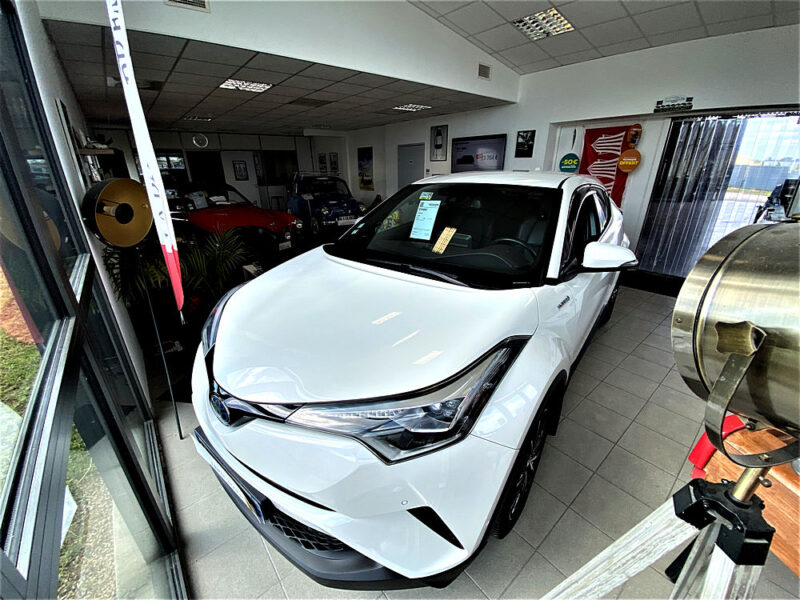 TOYOTA C-HR 