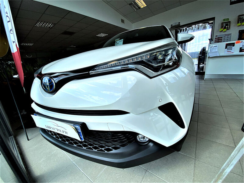 TOYOTA C-HR 