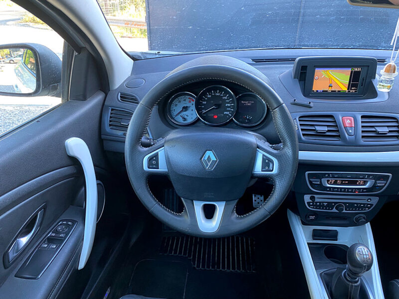 RENAULT MEGANE III Coupé 2011