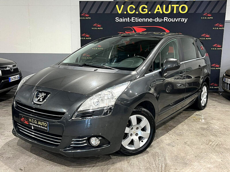 PEUGEOT 5008 2013