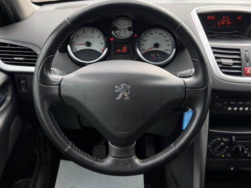 PEUGEOT 207 1.4 75 Cv 5 PORTES / CLIMATISATION - Garantie 3 Mois