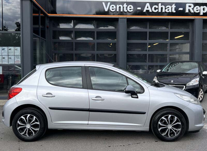 PEUGEOT 207 1.4 75 Cv 5 PORTES / CLIMATISATION - Garantie 3 Mois