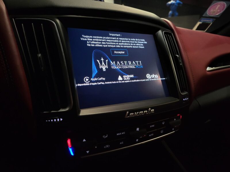 MASERATI LEVANTE SQ4 3.0 V6 430cv CUIR ROUGE CARTIER TOIT OUVRANT PANO