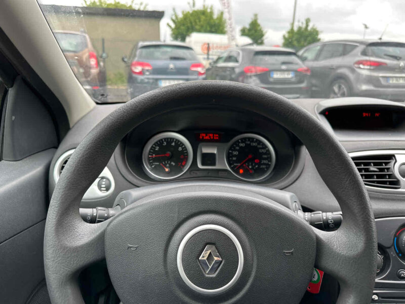 RENAULT CLIO III 2012