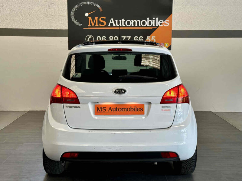 KIA VENGA 2011