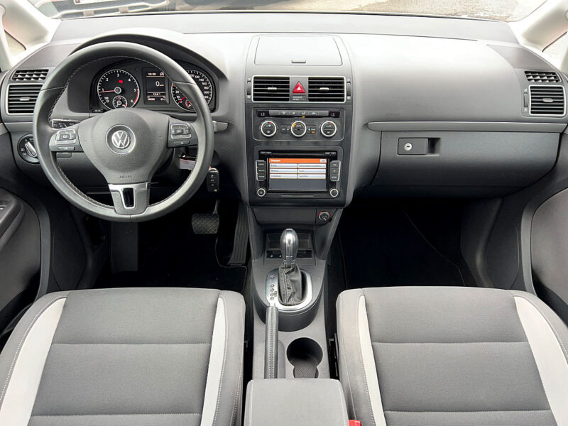 VOLKSWAGEN TOURAN 2013