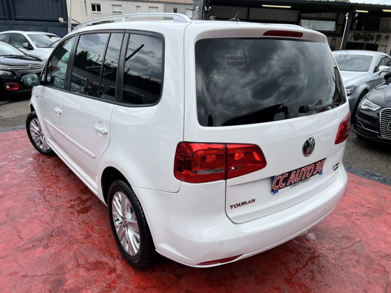 VOLKSWAGEN TOURAN 2013