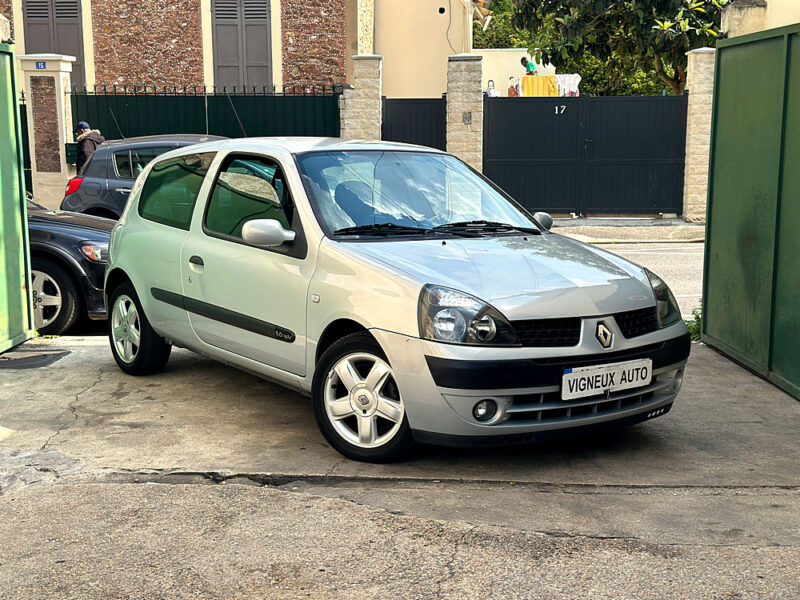 RENAULT CLIO 2003