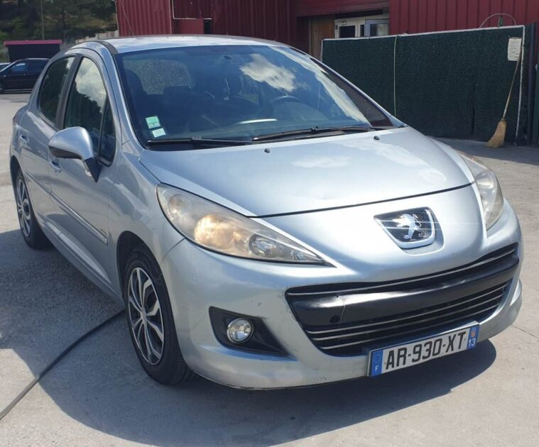 PEUGEOT 207 2010