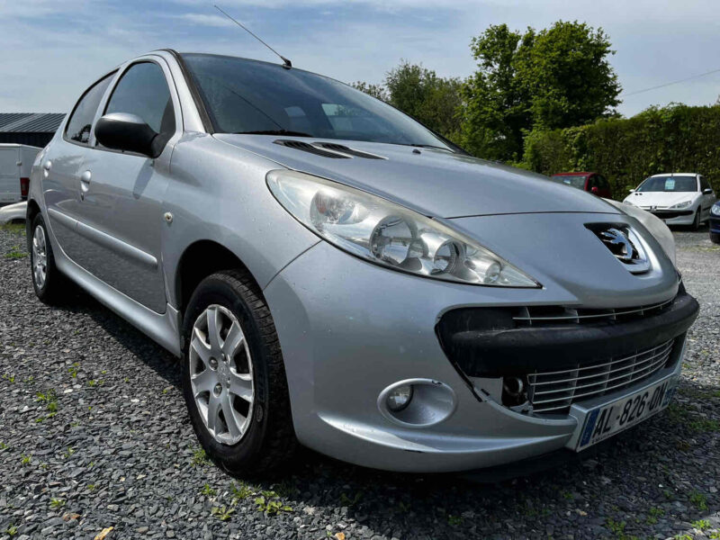 PEUGEOT 206+ 2010