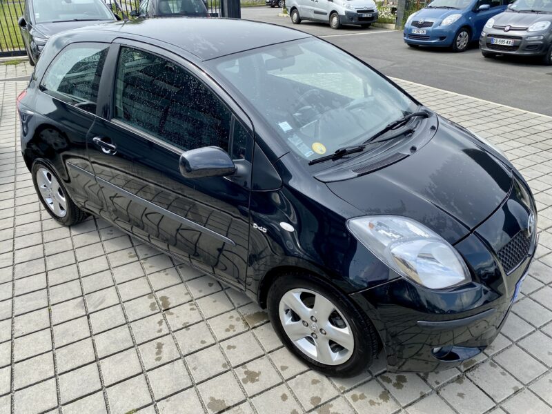 TOYOTA YARIS AUTOMATIQUE 1.4 90cv