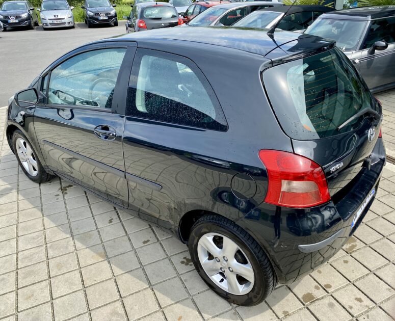 TOYOTA YARIS AUTOMATIQUE 1.4 90cv