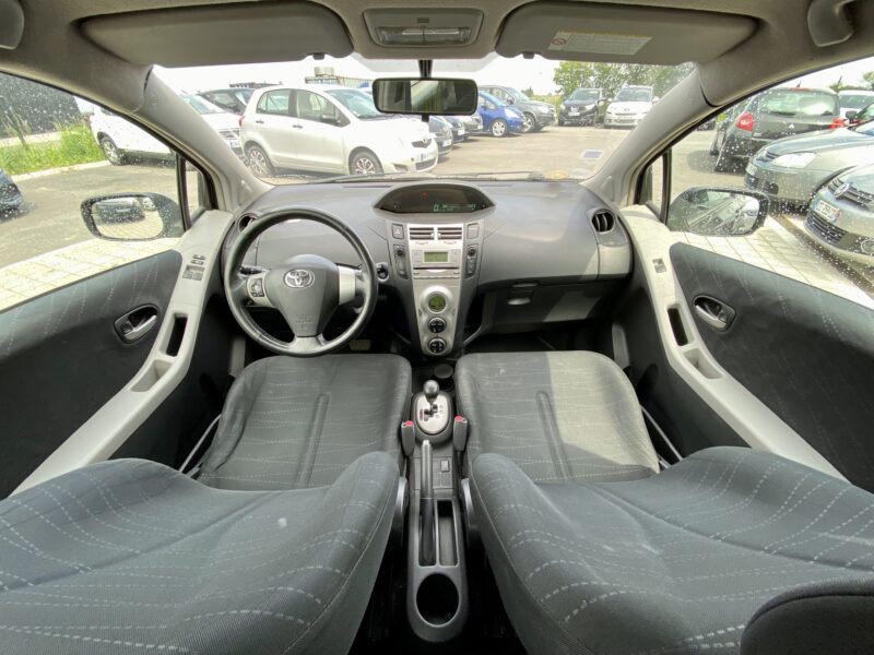 TOYOTA YARIS AUTOMATIQUE 1.4 90cv