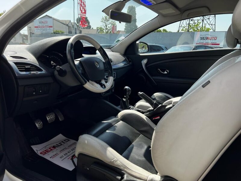 RENAULT MEGANE 3 COUPE 2013