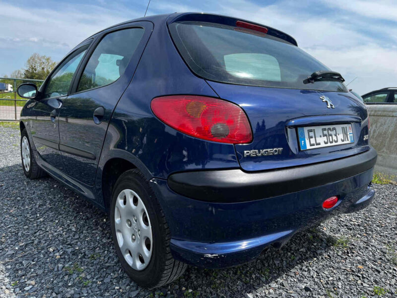 PEUGEOT 206  2004