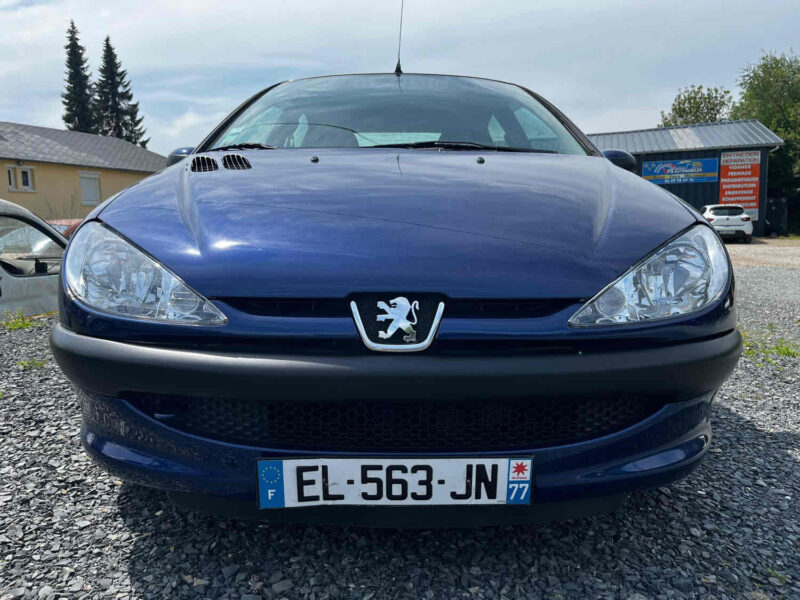 PEUGEOT 206  2004